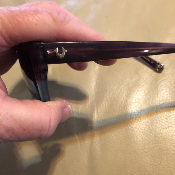 True Religion maroon and gray sunglasses - Picture 3 of 7